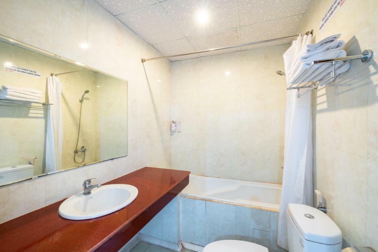 Oyo 375 Hoa Binh Hotel Đà Nẵng Extérieur photo